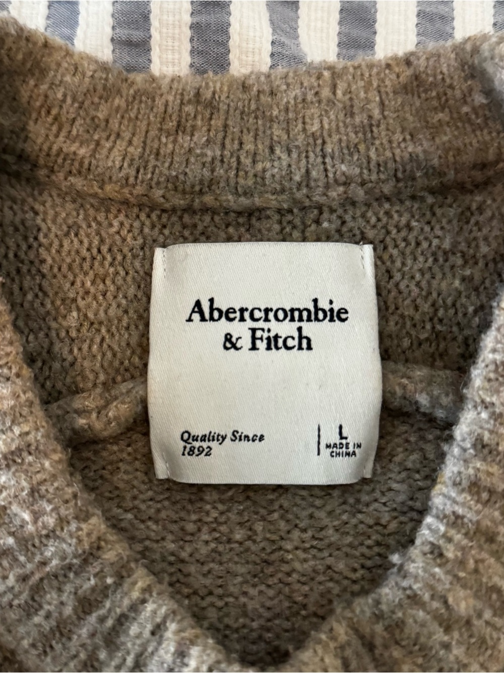 Abercrombie Women's Crewneck Sweater - Picture 3 of 4